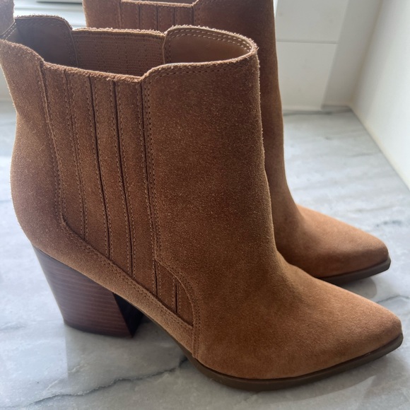 MARC FISHER ‘MAYDEN’ SUEDE BOOTS BOOTIES SZ 8 - Picture 2 of 7